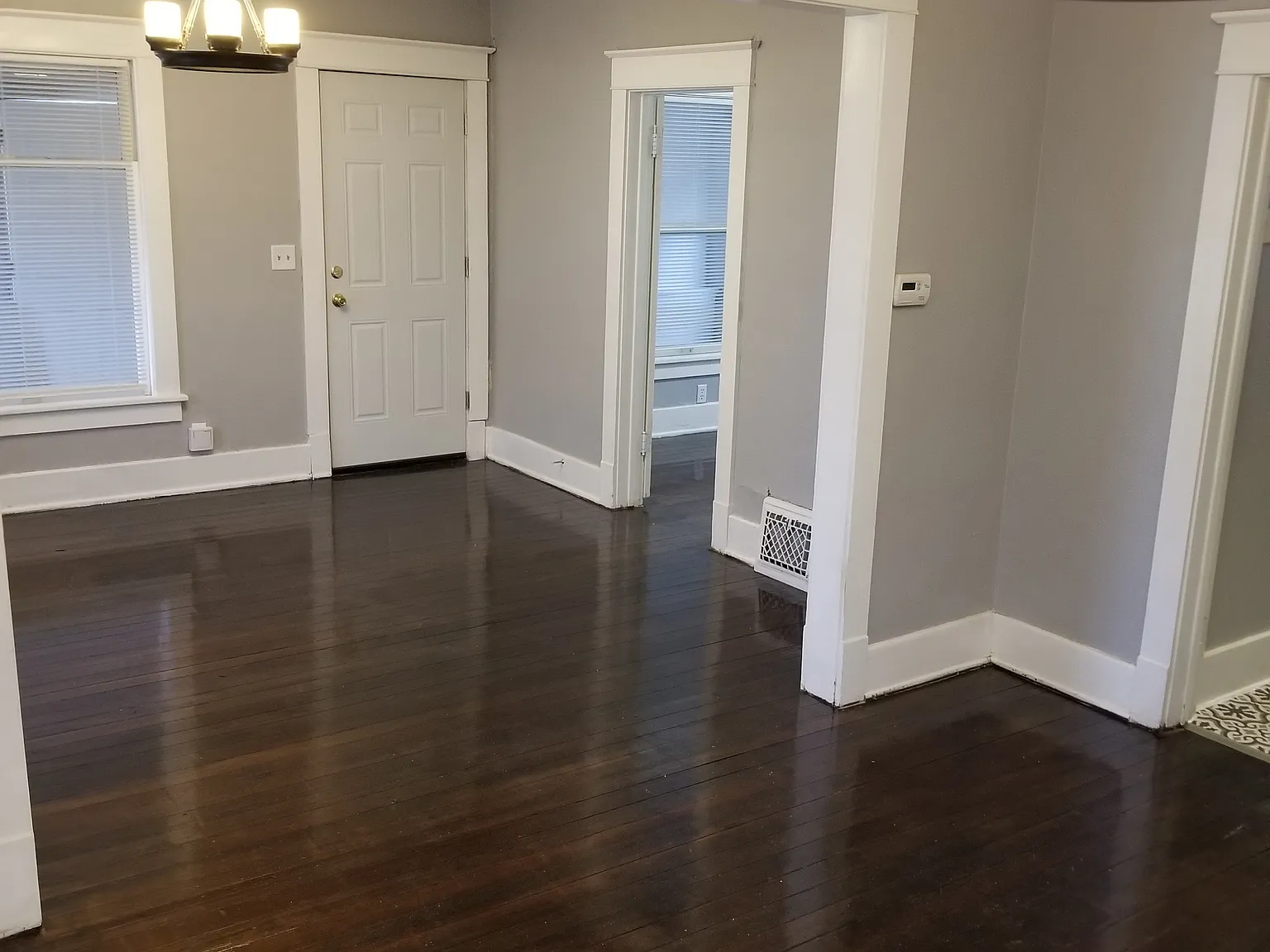 2 bed, 856 sqft, $1,200 — Photo 2