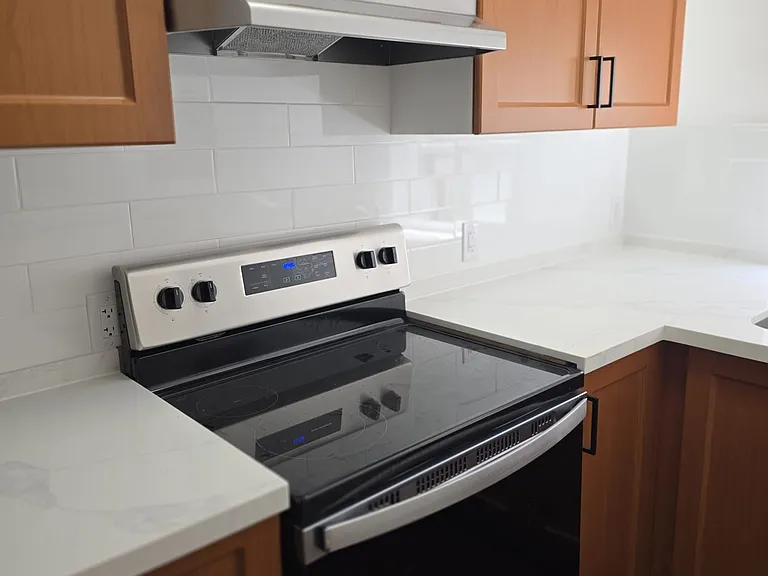 29 Jane St #8 — Photo 8