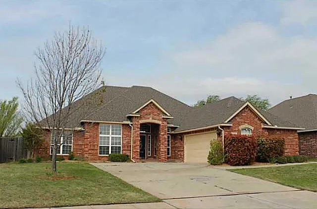 3012 Highland Gln
