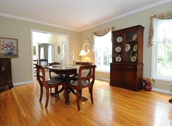 3rd image of 26 Maplewood Dr