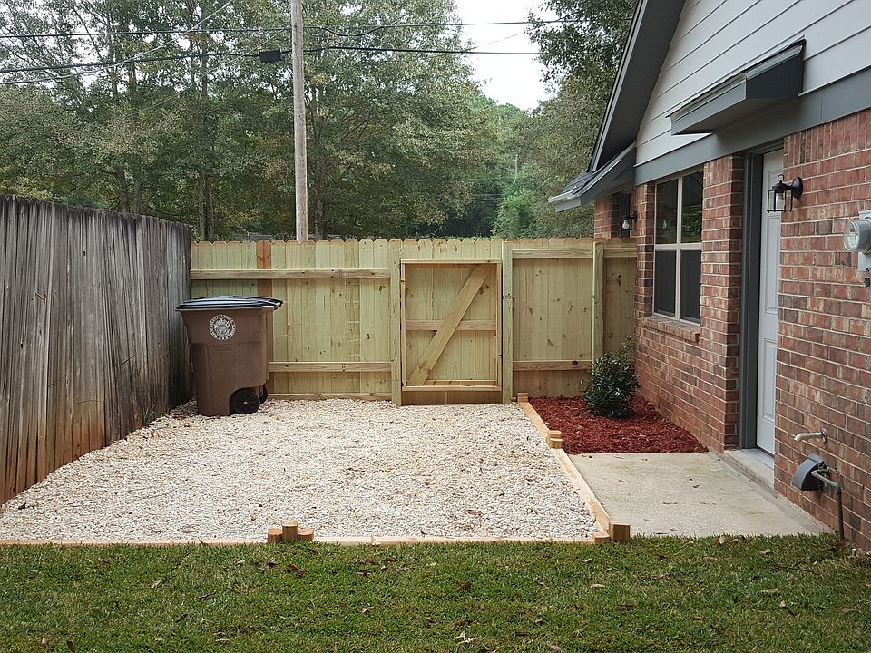 2nd image of 904 Schaub Ave