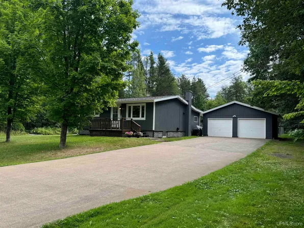 190 Yelle Rd, Gwinn, MI 49841