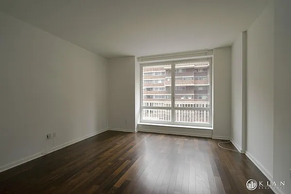 Rented by Kian Realty | media 11