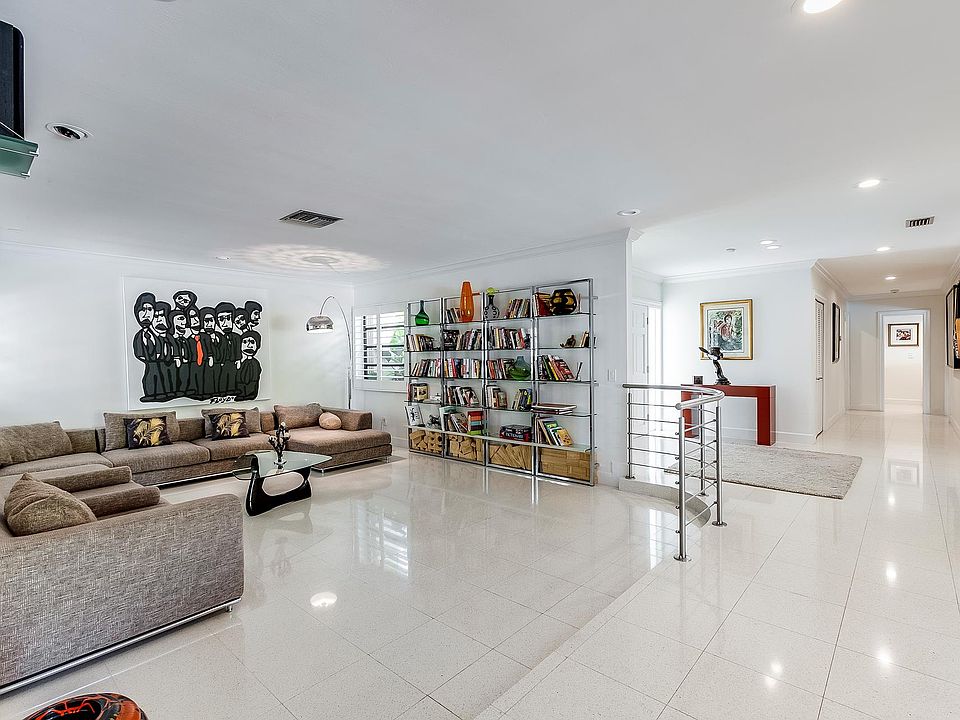 1st image of 5825 Olivos Dr