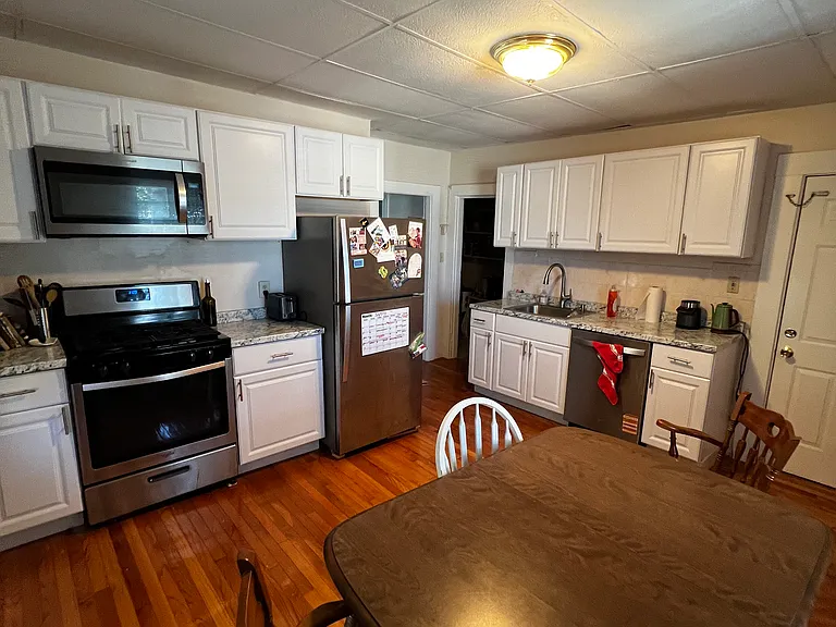 273 Pearl St #3 — Photo 32