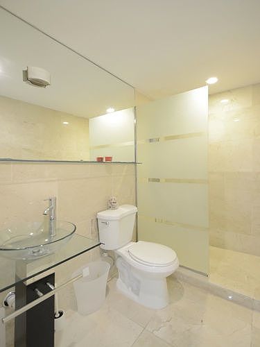 1st image of 612 15th St APT 5