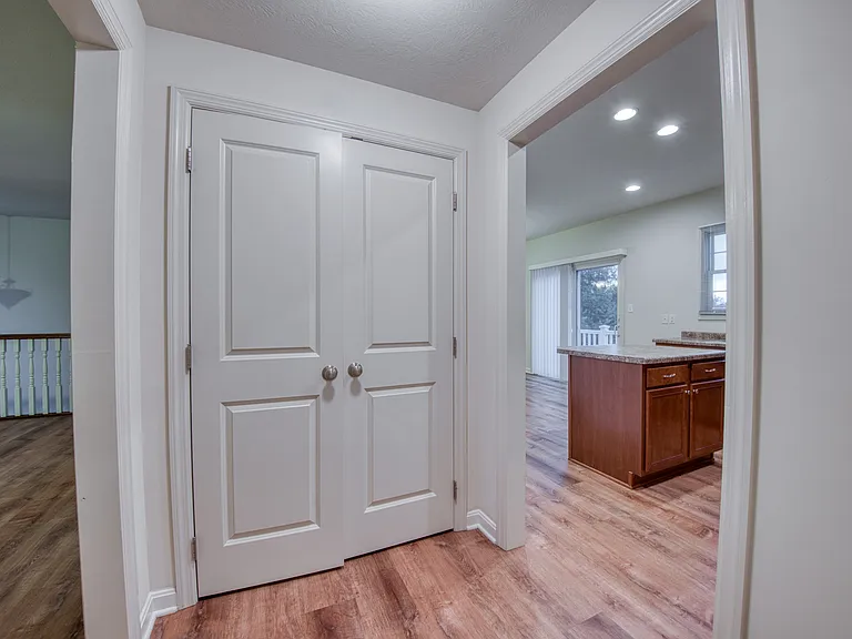 423 Marshall Heights Dr — Photo 8