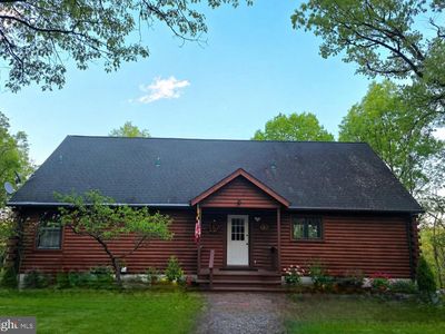 1052 Parkside Dr, Berkeley Springs, WV 25411