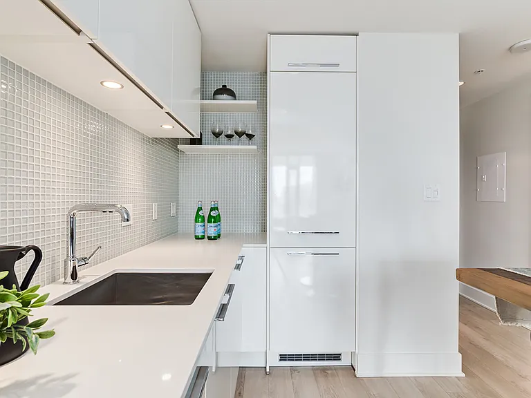 901 10th Ave SW #1707 — Photo 6