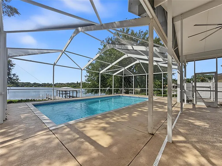 125 Lake Roy Dr — Photo 34