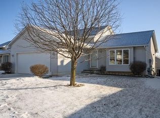 2907 Deerpath Ct, Des Moines, IA 50320