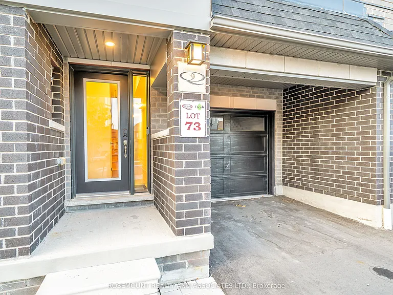 9 Esquire Way — Photo 2