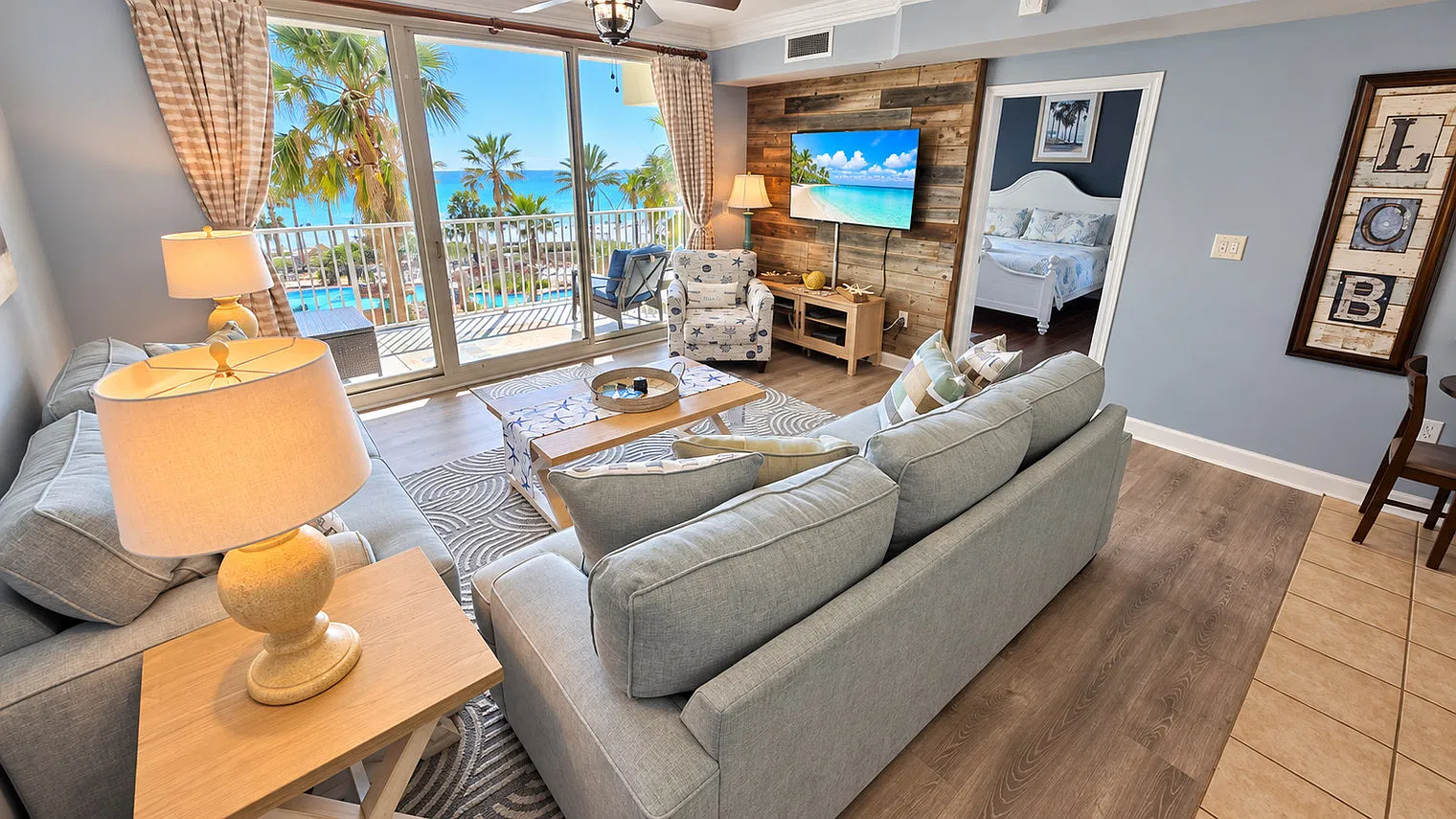 1 bed, 2.0 bath, 904 sqft, $3,774 — Photo 1
