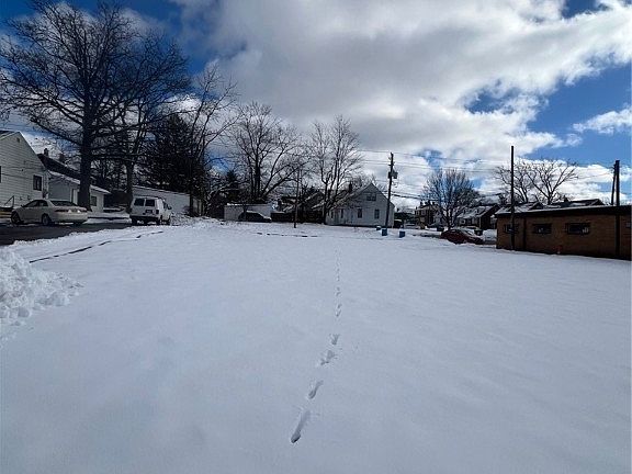 4th image of 5147 Warrensville Center Rd