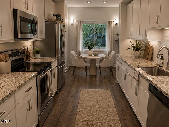 5th image of 73 Fernwood Ln