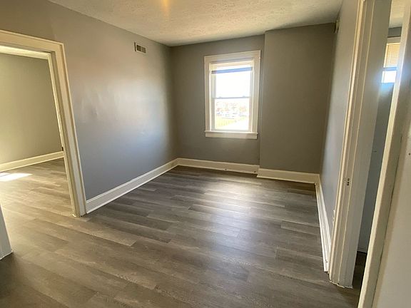 3rd image of 3834 Glenway Ave #2A