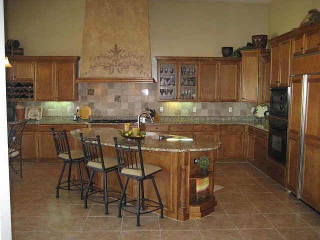 2nd image of 8026 E Sugarloaf Cir