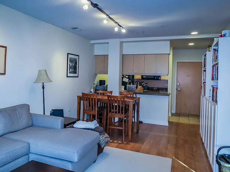 1236 Chicago Ave #301 — Photo 7