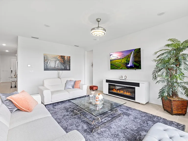 12195 Stirrup Dr — Photo 29