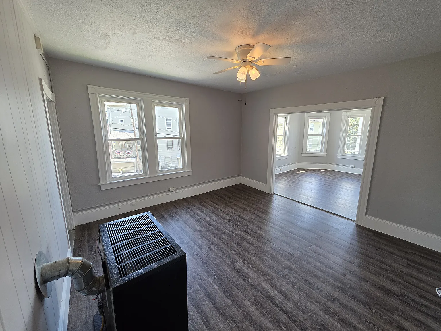  501 Bernon St 2ndflr 4b/1b Renovated Newfloors Freshpaint Petsok Prkg — Photo 4