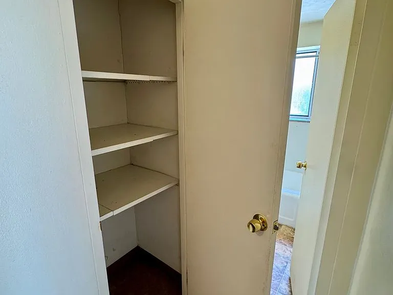 816 Perry Highway — Photo 19