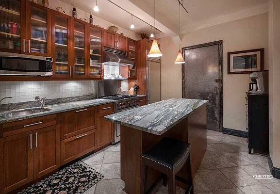 Sold by Christie's International Real Estate Group, LLC | media 3