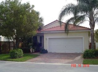 7642 NW 21st Dr, Pembroke Pines, FL 33024