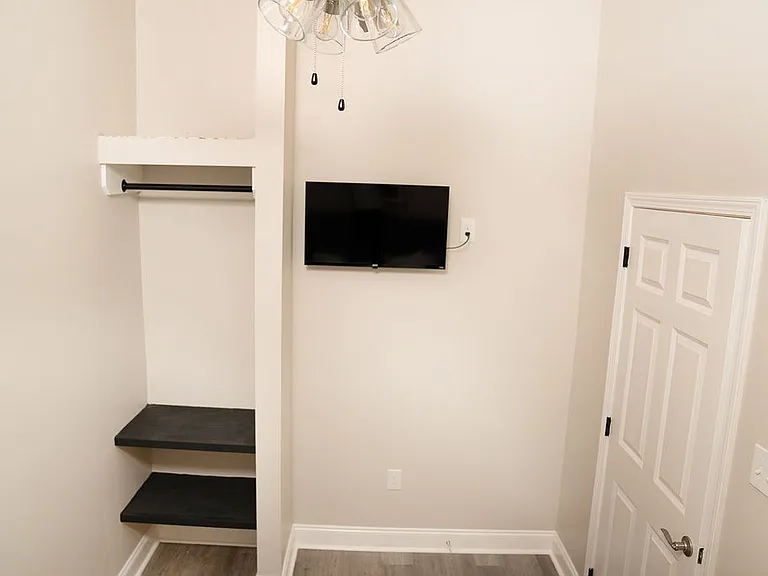 2721 Iberville St #2B — Photo 2