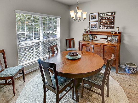 3rd image of 88 Sarona St Lot 228