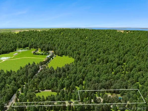 129 Clay Pit Rd, Sag Harbor, NY 11963