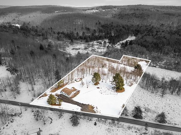 4th image of 515/519 Cascade Valley Rd