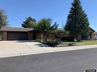213 W Center St, Rawlins, WY 82301