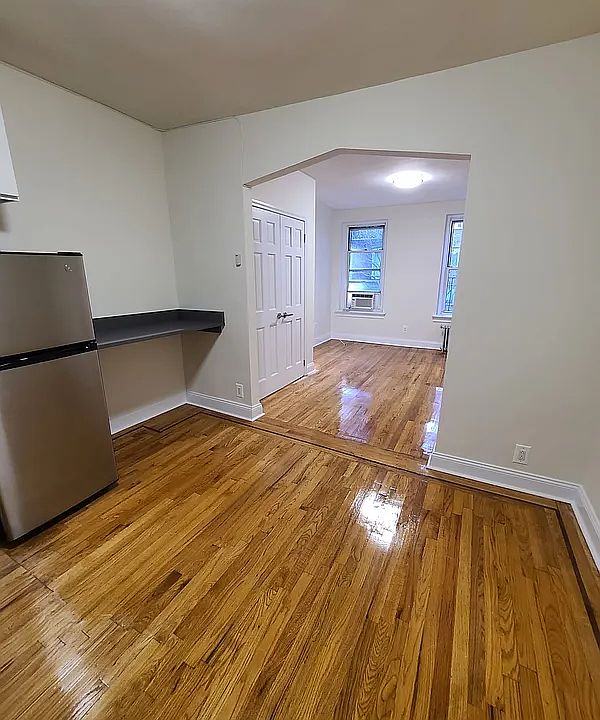 1st image of 325 E 48th St APT 4A