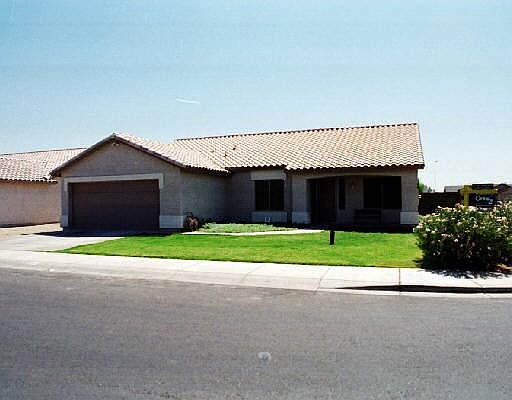 1st image of 8547 W Meadowbrook Ave