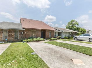 247 Leisure Lake Dr, Warner Robins, GA 31088