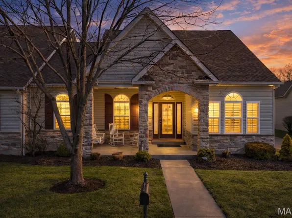 339 Lake Side View Ln #V, Saint Peters, MO 63376