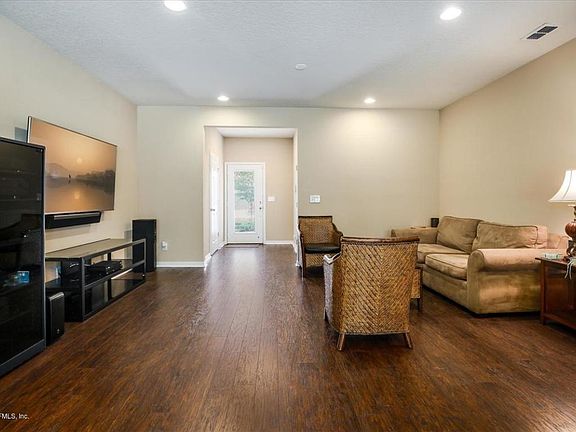 5th image of 7012 Buroak Ct