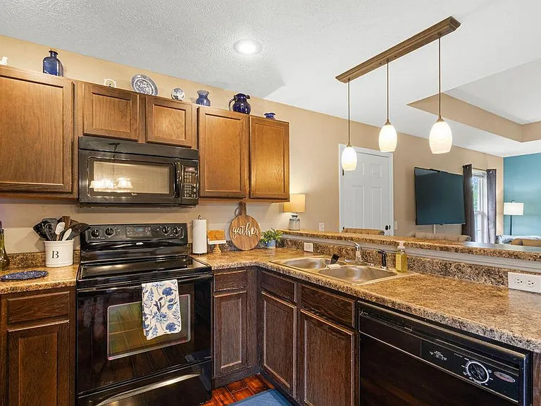 4101 N Thistle Dr — Photo 5