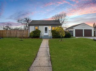 238 15th St, West Babylon, NY 11704