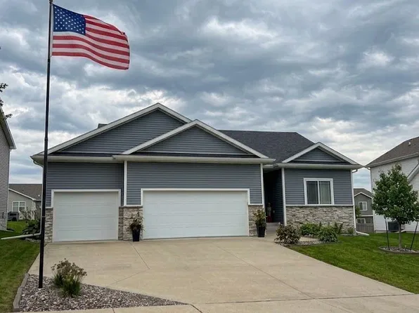 713 Orchard View Dr, Norwalk, IA 50211