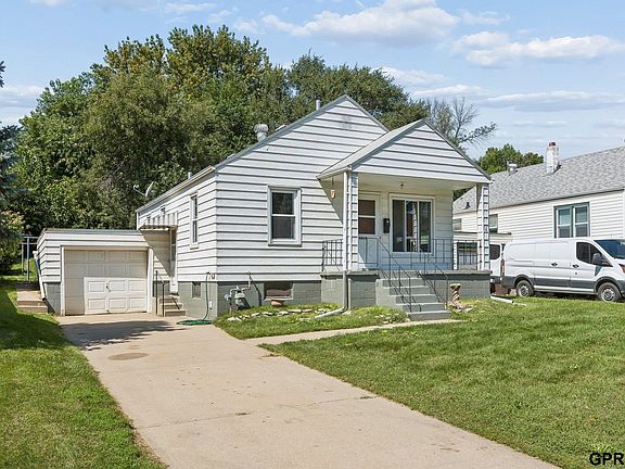 2nd image of 6044 S 36th Ave