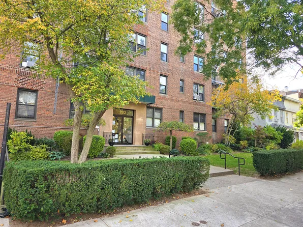 202 Seeley Street image 24 of 25