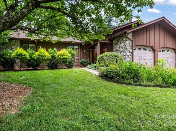 27 Poplar Ct, Hendersonville, NC 28792