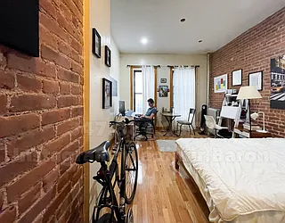 Rented by JB Mac Real Estate Inc.