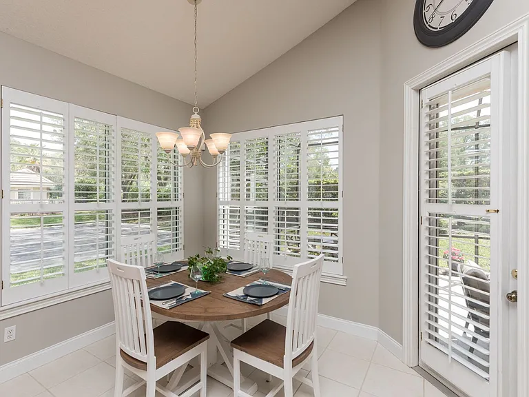 212 Island Green Dr — Photo 12