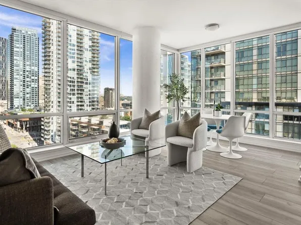 615 N 6th Ave SE #1209, Calgary, AB T2G 1S2