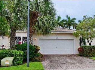 9671 Crescent View Dr N, Boynton Beach, FL 33437