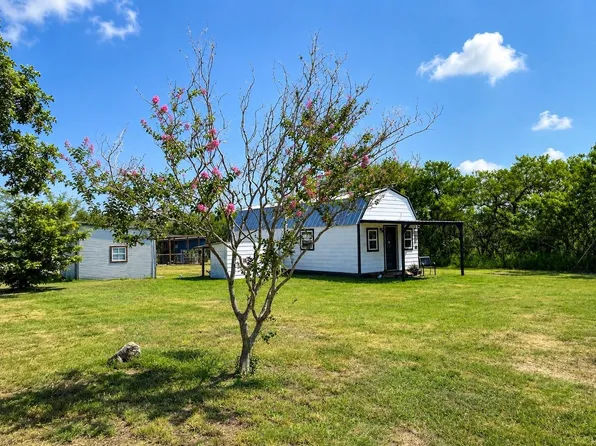 796 Shelly Rd, Goliad, TX 77963