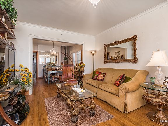 3rd image of 3427 S Lombard Ave