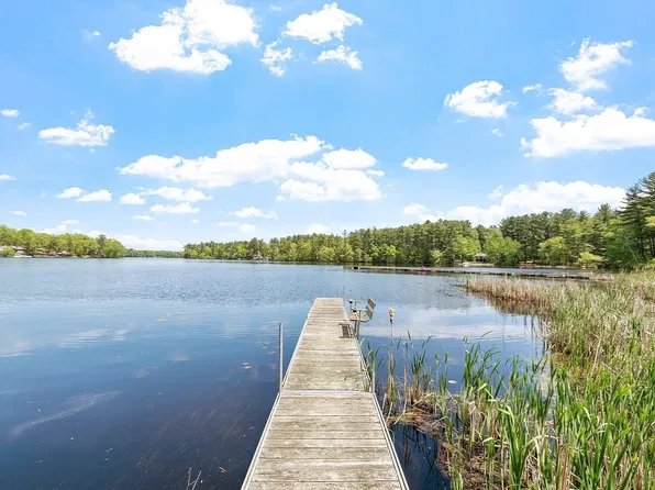8 Scott Rd, Littleton, MA 01460